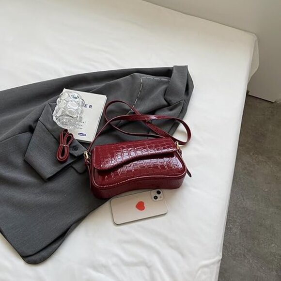 Neiman Marcus Crocodile Red Vegan Leather Purse - Picture 3 of 4